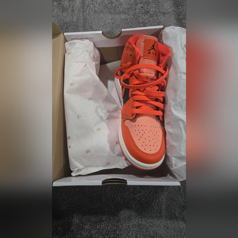 Nike Women's Sneakers in Orange and Black - Picture 8 of 8